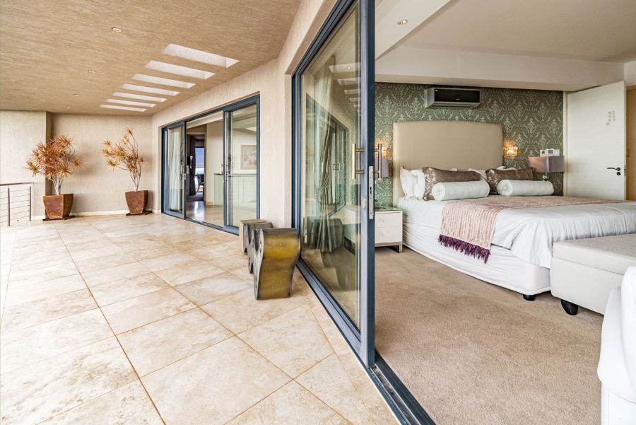 To Let 4 Bedroom Property for Rent in Mountainside Western Cape